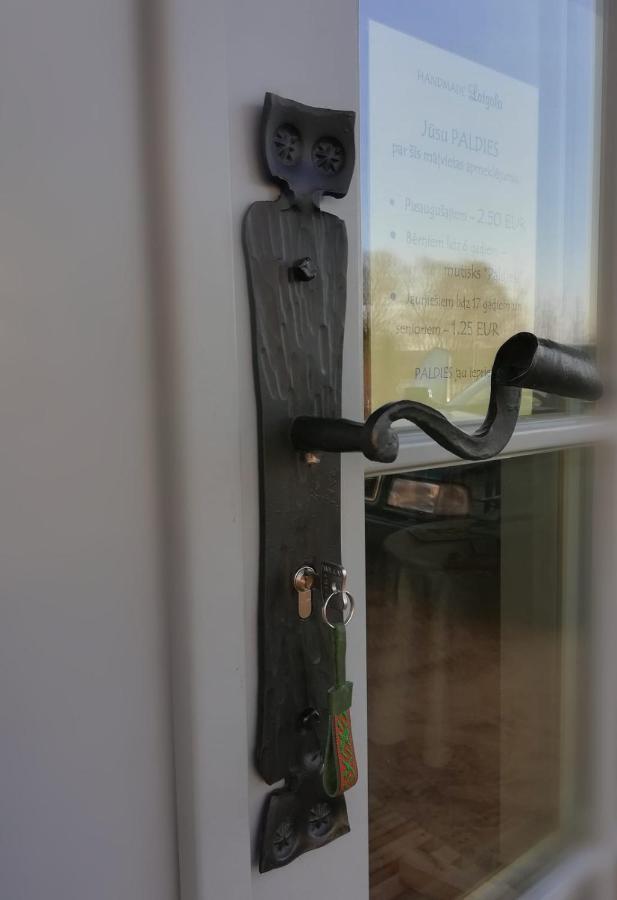 Handmade Latgola - Vairak Ka Vienkarsi "Naktsmitne" Līvāni Buitenkant foto