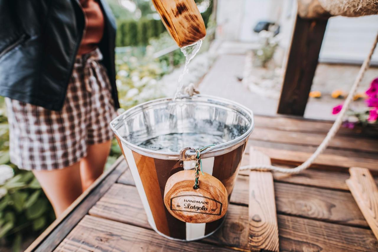 Handmade Latgola - Vairak Ka Vienkarsi "Naktsmitne" Līvāni Buitenkant foto