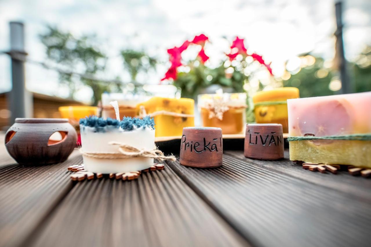 Handmade Latgola - Vairak Ka Vienkarsi "Naktsmitne" Līvāni Buitenkant foto
